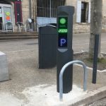 Borne stationnement minute avec arceau de protection à Beaucaire